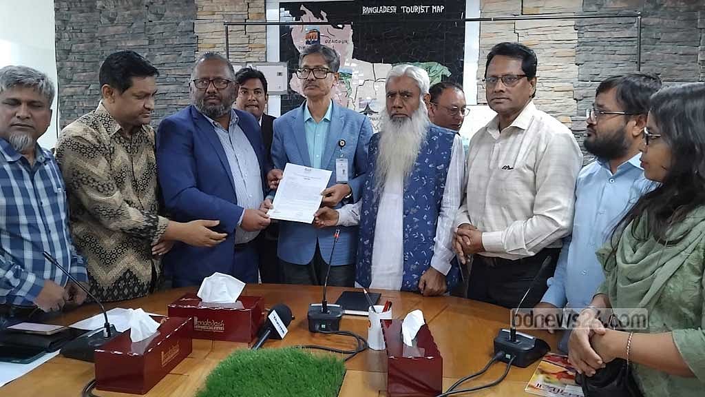 ট্যুরিজম বোর্ডের প্রধান নির্বাহী কর্মকর্তার নিকট টোয়াবের স্মারকলিপি