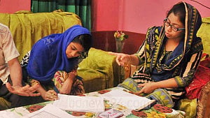 ভোটার তালিকা হালনাগাদ: বাড়ি বাড়ি গিয়ে ১৯ লাখ তথ্য সংগ্রহের আশায় ইসি
