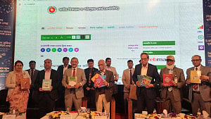 সব বই দিতে না পারায় দুঃখ প্রকাশ শিক্ষা উপদেষ্টার