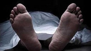 পটিয়ায় রাস্তার পাশের বিলে হাত-পা বাঁধা লাশ