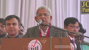 গণতন্ত্রের জন্য যুদ্ধ কি সত্যিই শেষ হয়েছে?