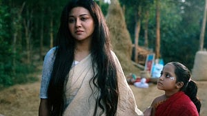 ‘বেসুরা’য় ডাইনি রূপে জয়া আহসান