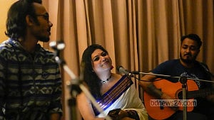 পাঠ কবিতা গান নিয়ে জয়িতা’র ‘তবু মনে রেখ’