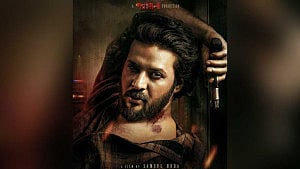 'গোলাপ' হয়ে আসছেন নিরব