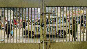 জবিতে ‘কমপ্লিট শাটডাউনে’ অনশনরতরা