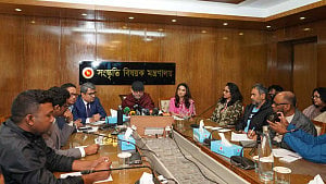 চলচ্চিত্র কর্মশালা পরিচালনায় নুহাশ-অনমসহ ৮ নির্মাতা