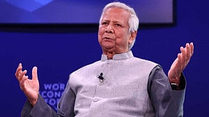 Yunus to hold breakfasts for Chinese, Korean investors