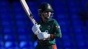 ৪ ধাপ এগোলেন নিগার, তৃষ্ণার অগ্রগতি ১৫ ধাপ