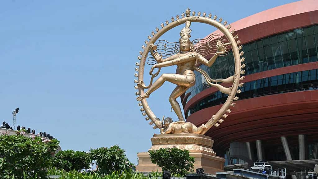 ২০২৩ সালে দিল্লিতে জি২০ সম্মেলন ভেন্যুতে নটরাজের মূর্তি।
