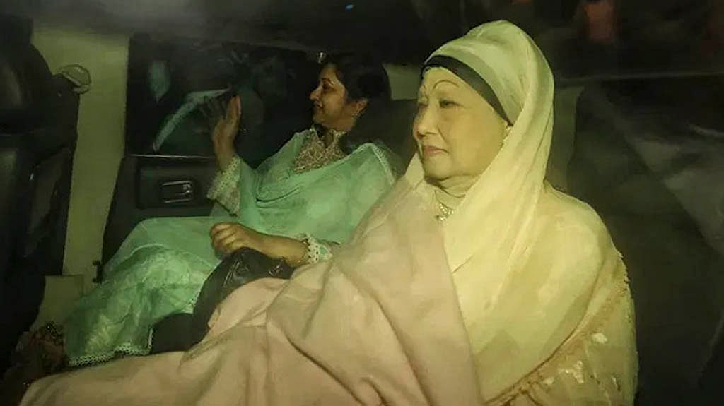 Jan 7, 2025: Khaleda Zia leaves Dhaka for London for medical treatment aboard a special air ambulance sent by the Emir of Qatar. Photo: Abdullah Al Momin