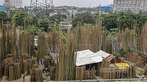 শীতলক্ষ্যার পাড়ে বাঁশের বাজার