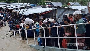 Launch, ferry travel suspended in Bhola over Bay low