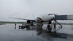 Biman plane blocks runway at Ctg airport