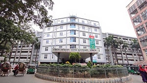3 workers fall to their death from Ctg building