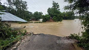 Dam failures leave 30 Feni villages flooded