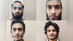 ভারতে আল-কায়েদার ৪ সদস্য গ্রেপ্তার, ফোনে ‘অটো-ডিলিট অ্যাপ’