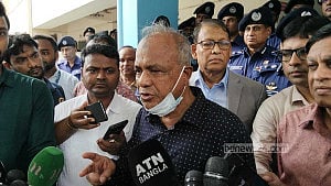 Govt taking immediate action against violence: home advisor