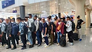 96 Bangladeshi men denied entry to Malaysia