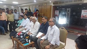 Left parties walk out of reform talks over constitutional tenets