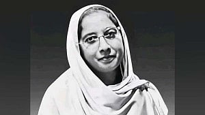 মাইলস্টোন ট্রাজেডি: জীবন দিয়ে শিক্ষার্থীদের বাঁচানো মাহেরীন পাচ্ছেন স্বাধীনতা পদক