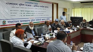 এই পুলিশে ‘অবাধ’ নির্বাচন সম্ভব কিনা, ‘শঙ্কায়’ মাহমুদুর রহমান