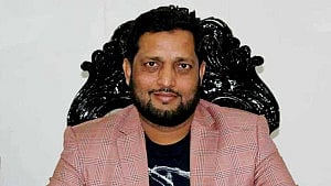 হত্যা মামলায় কারাগারে মাধবদীর সাবেক মেয়র মানিক