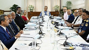 গভীর সমুদ্রে মাছ ধরায় গুরুত্বের আহ্বান প্রধান উপদেষ্টার