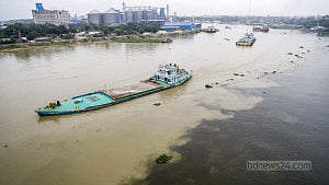 শীতলক্ষ্যার দুই রূপ
