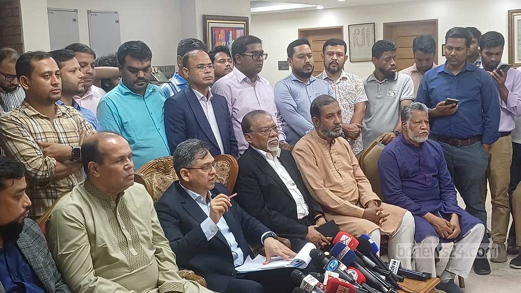 বিএনপির স্থায়ী কমিটির সদস্য সালাহউদ্দিন আহমেদ।