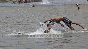 Mild heat wave in 9 districts