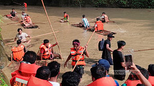 বৈরী আবহাওয়া: পর্যটকদের জন্য বন্ধ বান্দরবানের ‘দেবতাখুম’