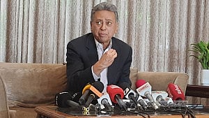 New budget does not break with previous govt: Amir Khosru