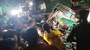 Kalurghat Bridge crash: Death toll rises to 2, train 'ignored' signal