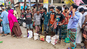 কুমিল্লায় জমজমাট কোরবানির ‘দানের মাংসের’ হাট