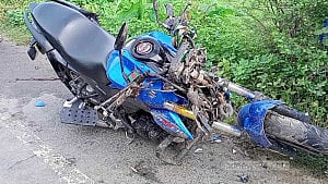 দিনাজপুরে পিকআপের সঙ্গে মোটরসাইকেলের সংঘর্ষে নিহত ২