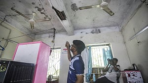 এক বিলিয়ন ডলার দান: আমাদের মেডিকেল অ্যালামনাই কোথায়?