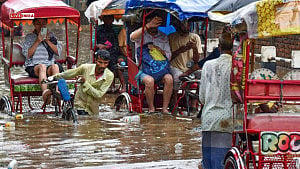 30 die in landslides, flash floods in northeast India