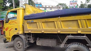 Pregnant woman among 2 killed in Gopalganj road accident