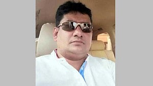 মগবাজারে ৩ মৃত্যু: ‘বিষ প্রয়োগে হত্যা’র অভিযোগে মামলা, গ্রেপ্তার ১