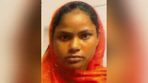 হাতিয়ায় ট্রলার ডুবি: রোহিঙ্গা নারীর লাশ উদ্ধার, নিহত বেড়ে ২