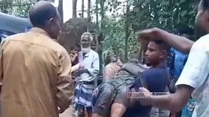 ‘জমির বিরোধ’: মৌলভীবাজারে চাচার দায়ের কোপে ২ ভাতিজির মৃত্যু