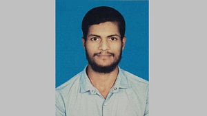মুন্সীগঞ্জ লঞ্চঘাটে পা পিছলে যুবক নদীতে, ২৯ ঘণ্টা পর লাশ উদ্ধার