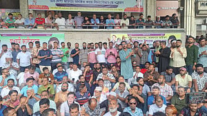 Ishraque supporters resume Nagar Bhaban sit-in