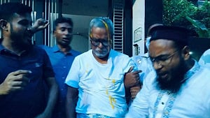 Case filed against ex-CEC Huda's 6 harassers