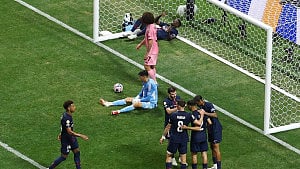 PSG cruise past Messi, Inter Miami