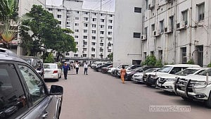 3 promoted to secretaries amid Eid break