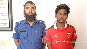 সিরাজগঞ্জে বাড়ি থেকে ২১০ বস্তা সরকারি চাল জব্দ, যুবক আটক