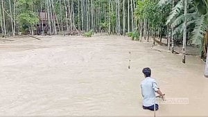 11,000 stranded in Sylhet