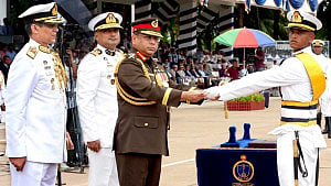 সার্বভৌমত্ব রক্ষায় তরুণ নৌ কর্মকর্তাদের প্রস্তুত থাকার আহ্বান সেনাপ্রধানের