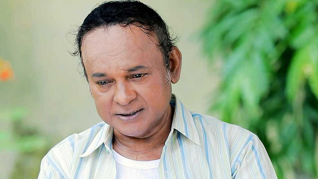‘চরণ ছুঁয়ে যাই’ নাটকের দৃশ্য। ছবি: চ্যানেল আইয়ের সৌজন্যে।